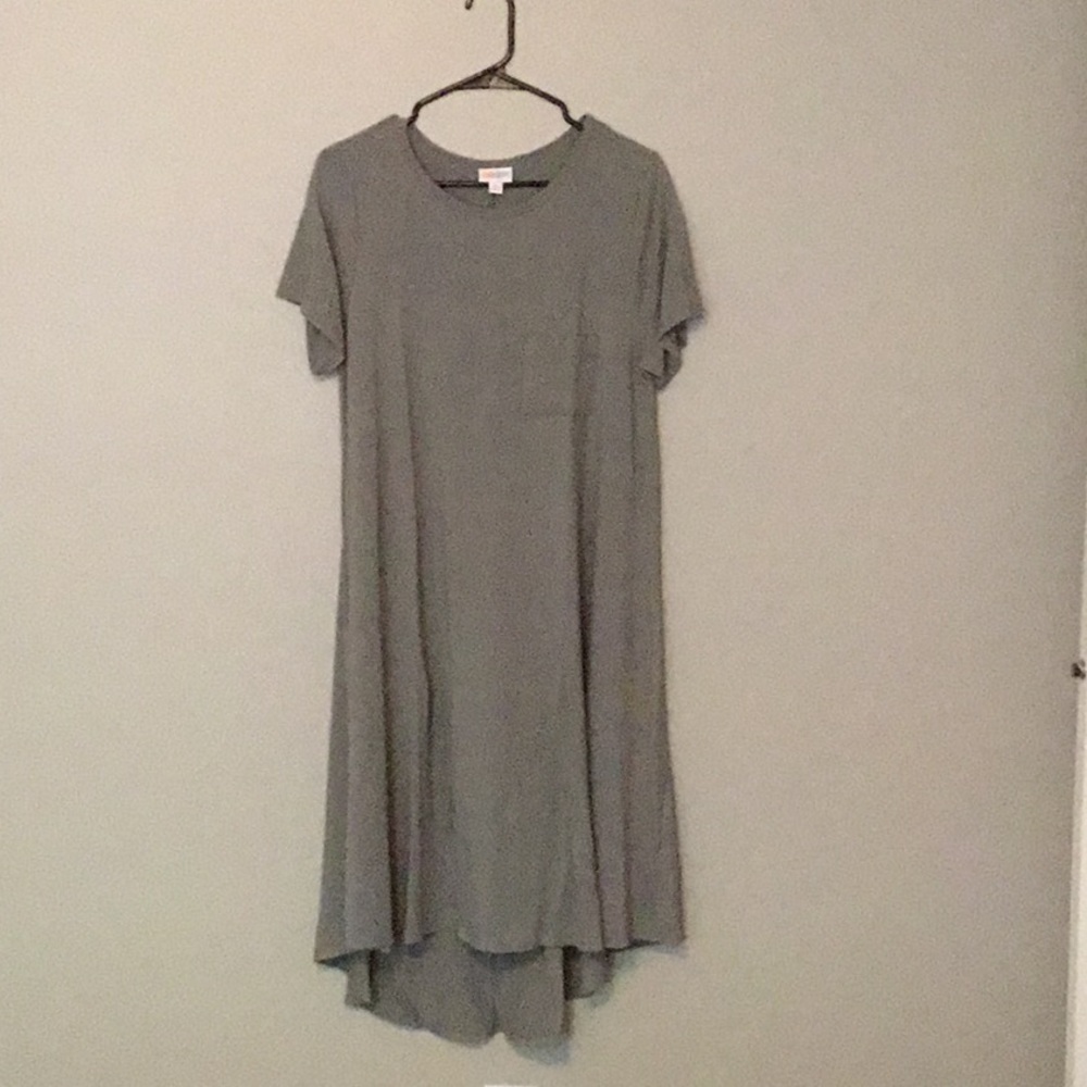 Medium gray dress